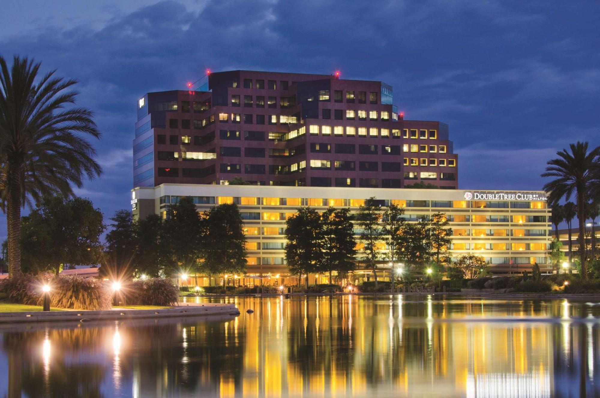 Doubletree By Hilton Orange County Airport Ξενοδοχείο Σάντα Άνα Εξωτερικό φωτογραφία