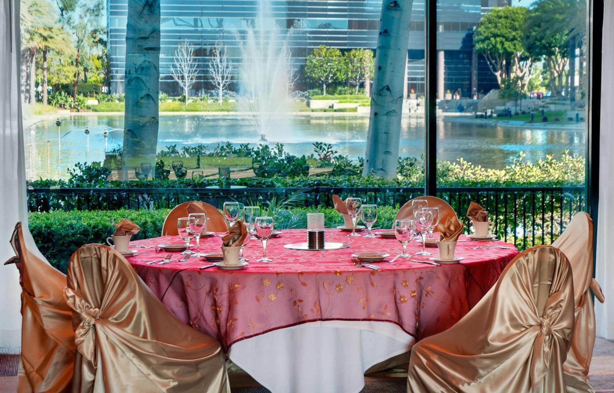 Doubletree By Hilton Orange County Airport Ξενοδοχείο Σάντα Άνα Εξωτερικό φωτογραφία
