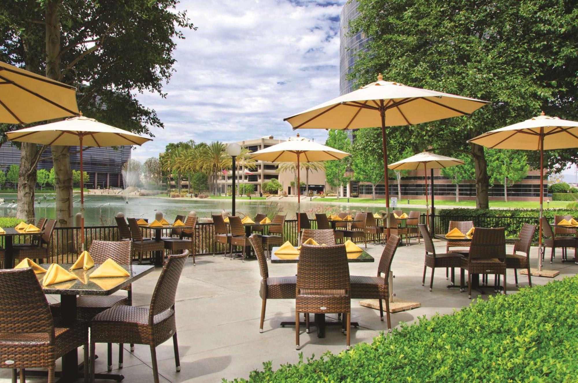 Doubletree By Hilton Orange County Airport Ξενοδοχείο Σάντα Άνα Εξωτερικό φωτογραφία