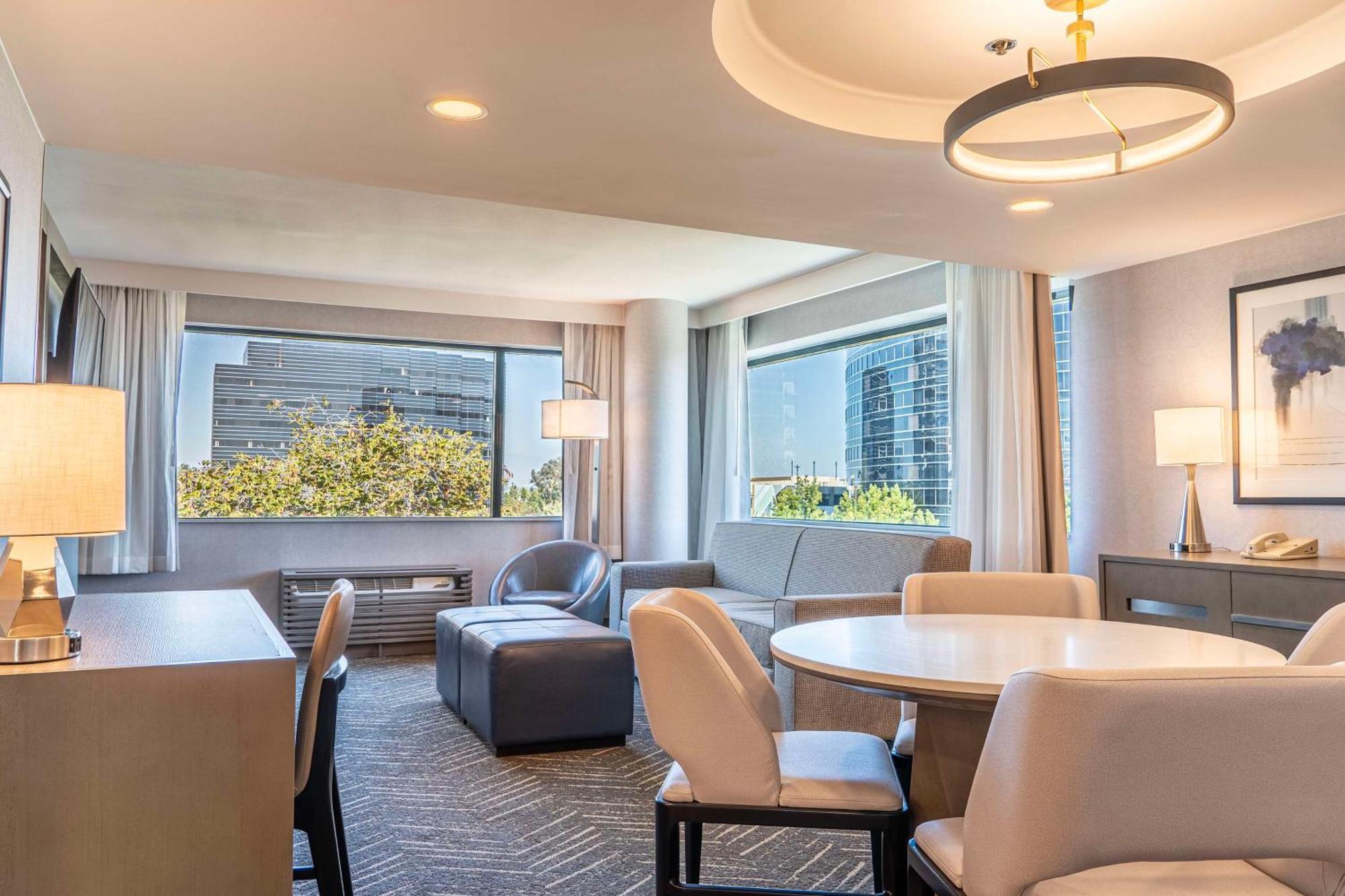 Doubletree By Hilton Orange County Airport Ξενοδοχείο Σάντα Άνα Εξωτερικό φωτογραφία